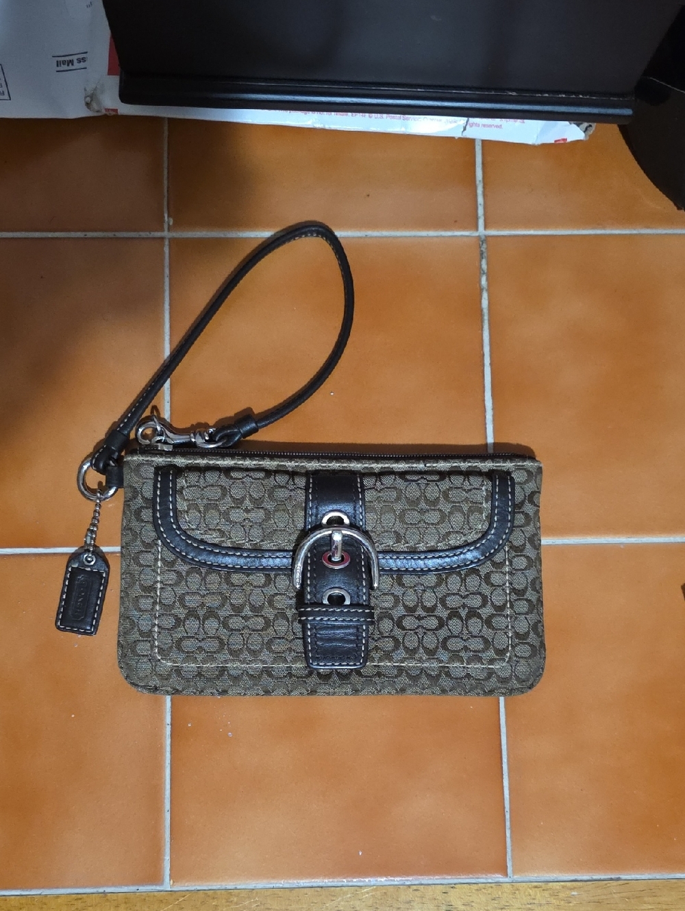 COACH SOHO SIGNATURE C'S BROWN WRISTLET